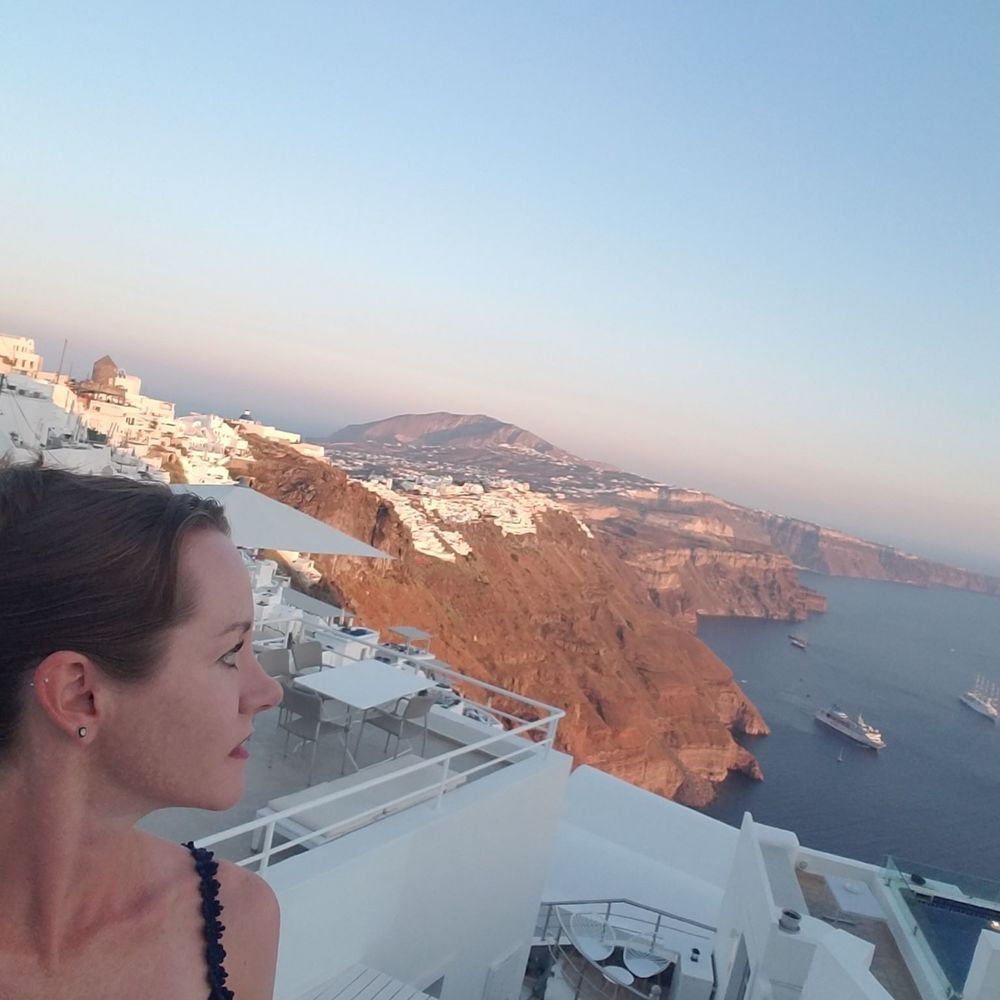 Meet your Posher, Carey